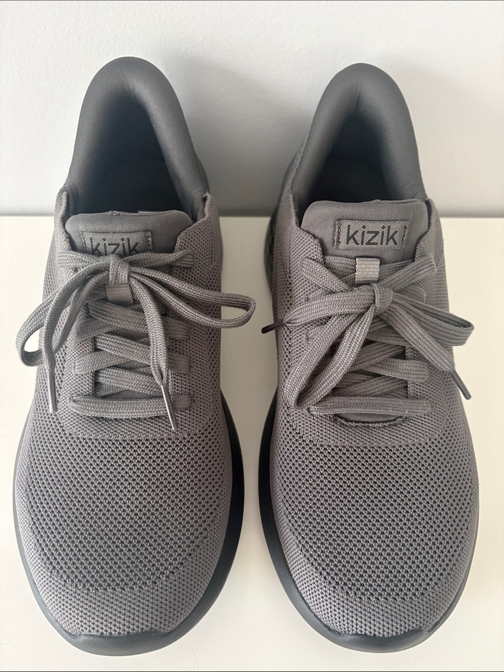 Kizik Athens Unisex Handsfree Labs Step In Sneaker NWOT Men's 7.5 Wonen's 9